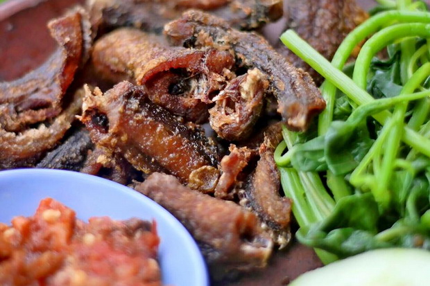 Read more about the article Belut Goreng