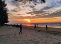 “Hamparan Pasir Putih dan Senja Indah, Daya Tarik Pantai Caruban Rembang”
