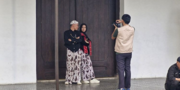 “Wisatawan Membludak, Bisnis Foto Dan Kebaya Di Kota Lama Semarang, Omzet Pelaku Usaha Meningkat Tajam”
