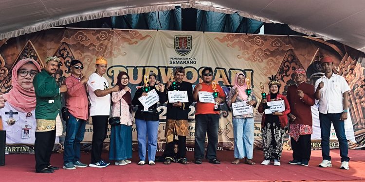 “Purwosari Carnival 2026 Digelar Meriah, Warga 21 RT Unjuk Kreativitas”
